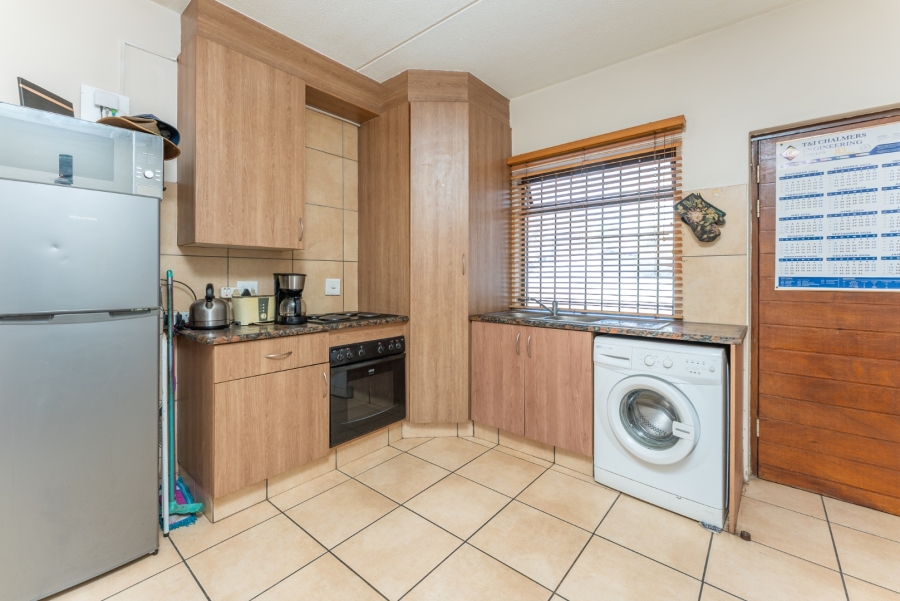 1 Bedroom Property for Sale in Greenstone Hill Gauteng