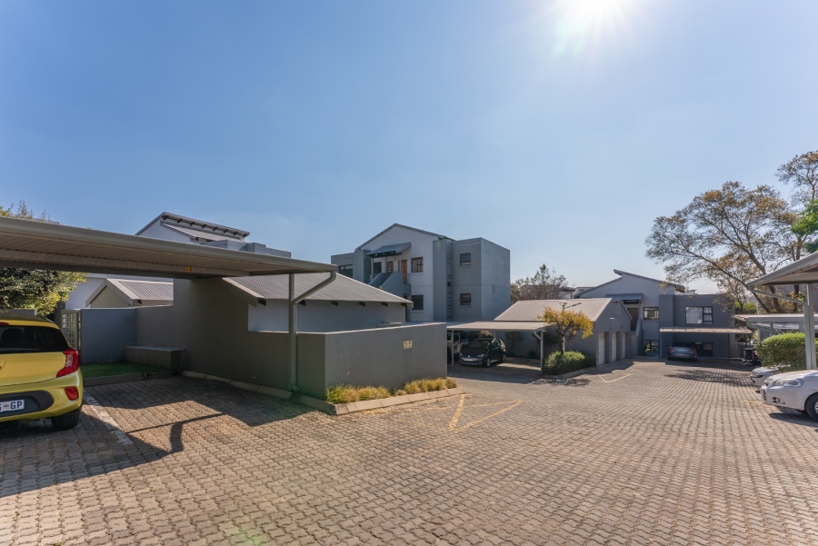 1 Bedroom Property for Sale in Greenstone Hill Gauteng