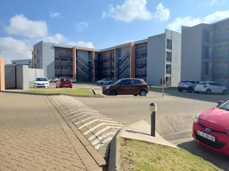 2 Bedroom Property for Sale in Protea Glen Gauteng
