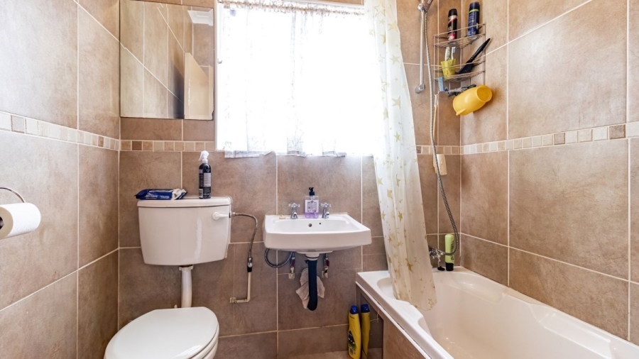 2 Bedroom Property for Sale in Eden Glen Gauteng