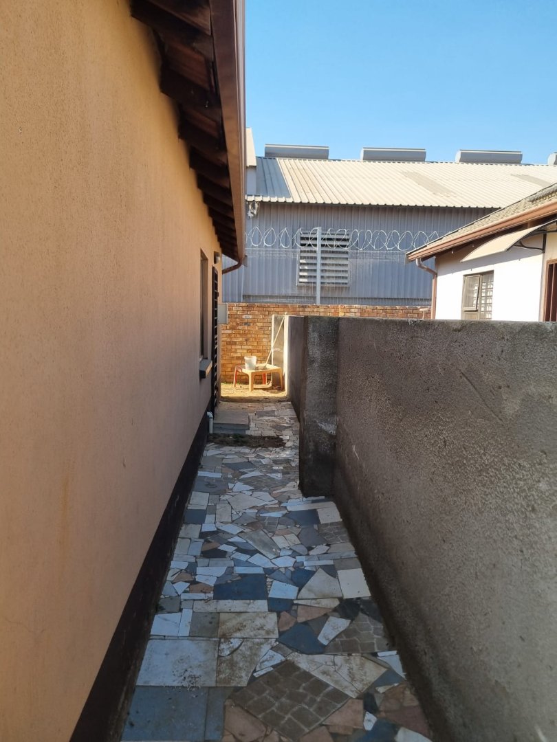 To Let 3 Bedroom Property for Rent in Windmill Park Gauteng