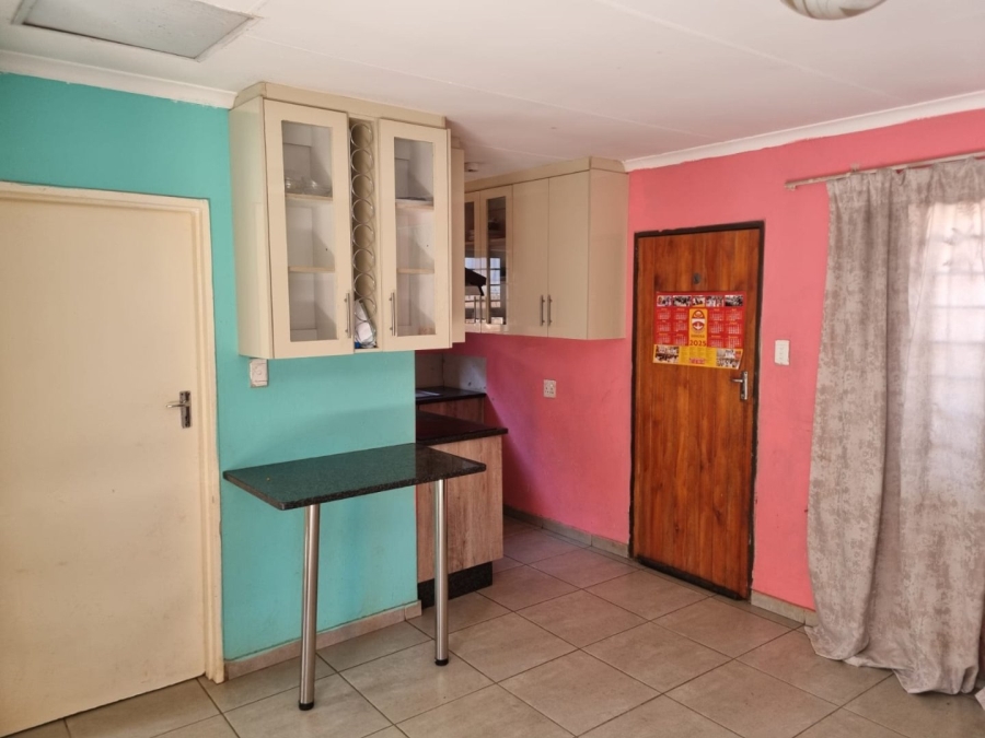To Let 3 Bedroom Property for Rent in Windmill Park Gauteng