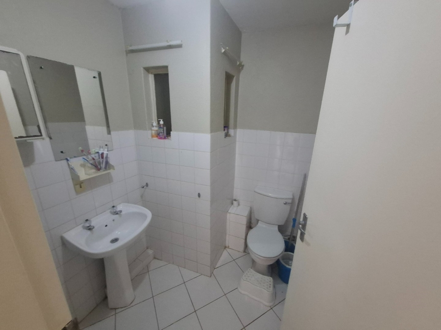 To Let 1 Bedroom Property for Rent in Pretoria North Gauteng