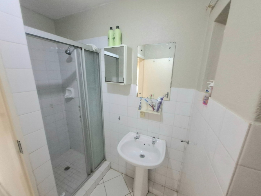To Let 1 Bedroom Property for Rent in Pretoria North Gauteng