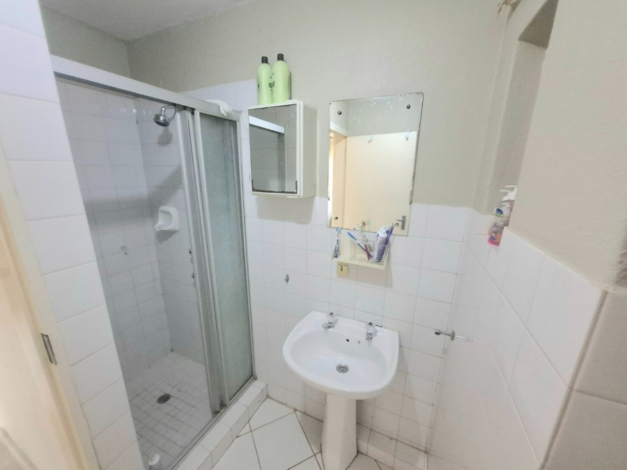 To Let 1 Bedroom Property for Rent in Pretoria North Gauteng