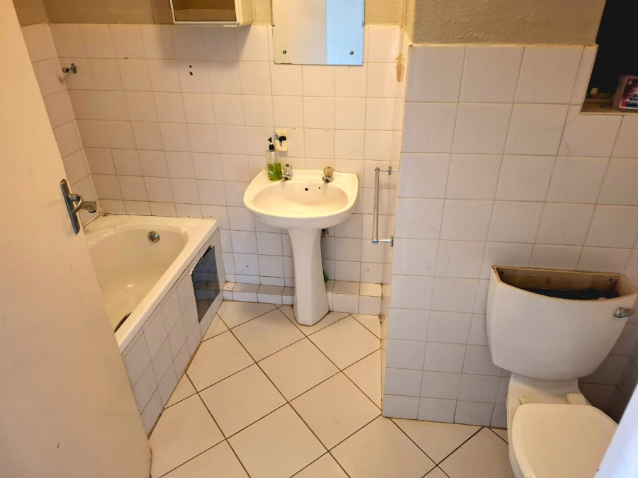 To Let 1 Bedroom Property for Rent in Pretoria North Gauteng