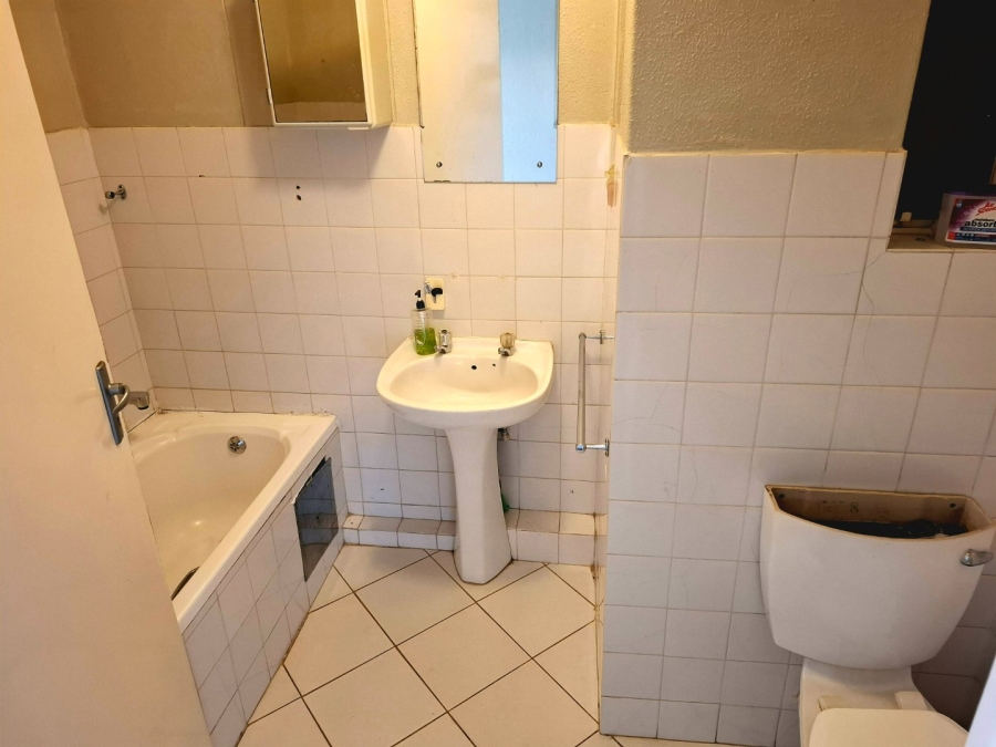To Let 1 Bedroom Property for Rent in Pretoria North Gauteng