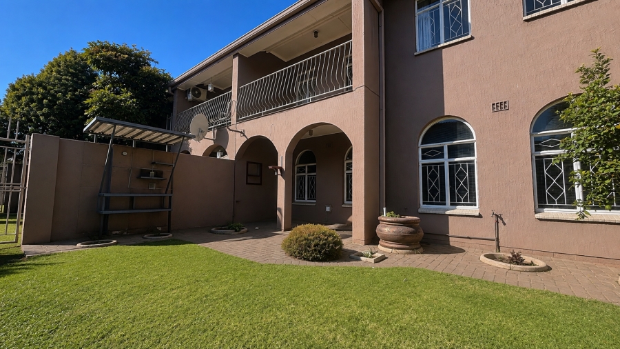 3 Bedroom Property for Sale in Three Rivers Proper Gauteng
