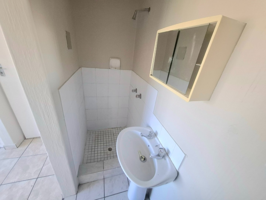 To Let 1 Bedroom Property for Rent in Wonderboom South Gauteng