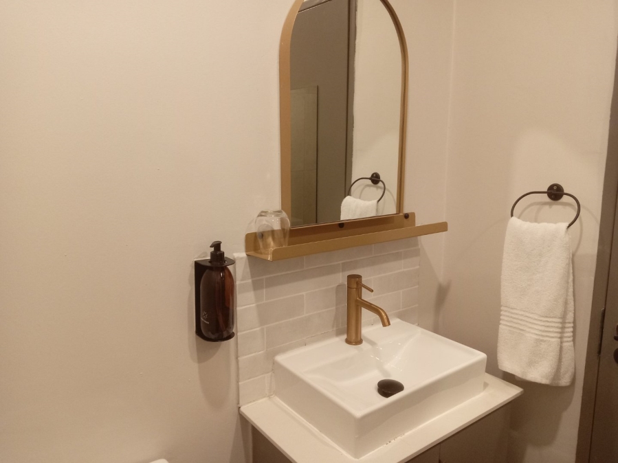 To Let 1 Bedroom Property for Rent in Sandton Central Gauteng