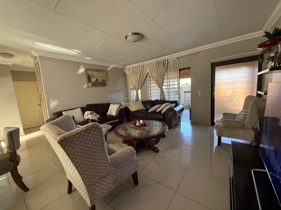 3 Bedroom Property for Sale in South Crest Gauteng