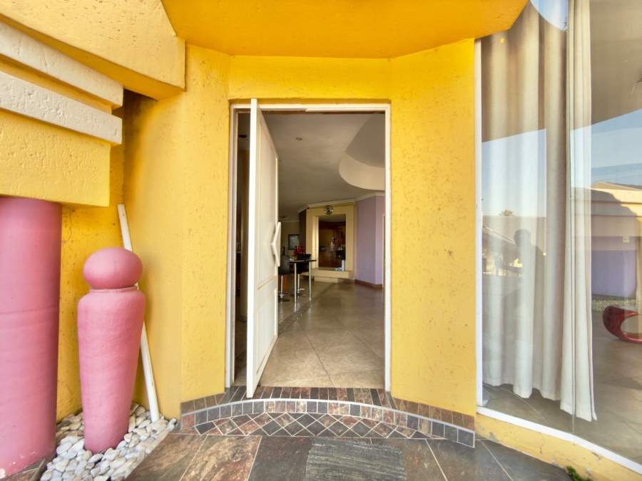 4 Bedroom Property for Sale in Glenvista Gauteng