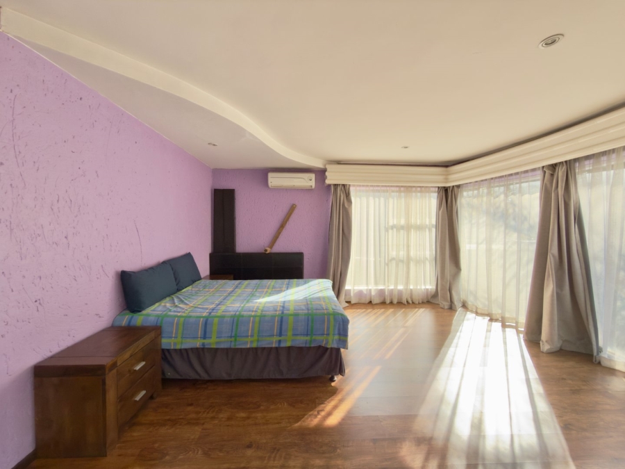 4 Bedroom Property for Sale in Glenvista Gauteng