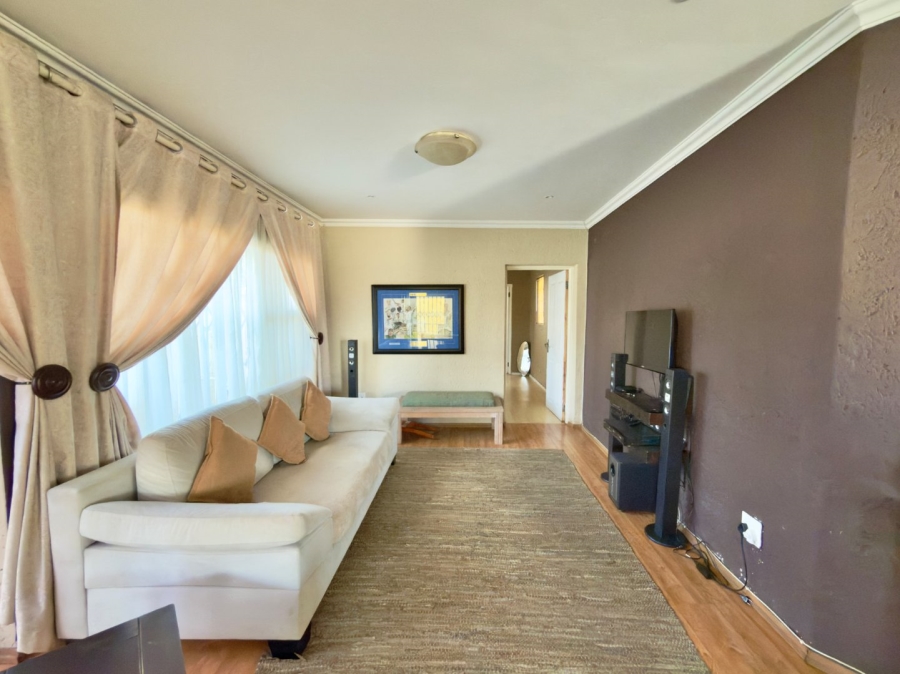 4 Bedroom Property for Sale in Glenvista Gauteng
