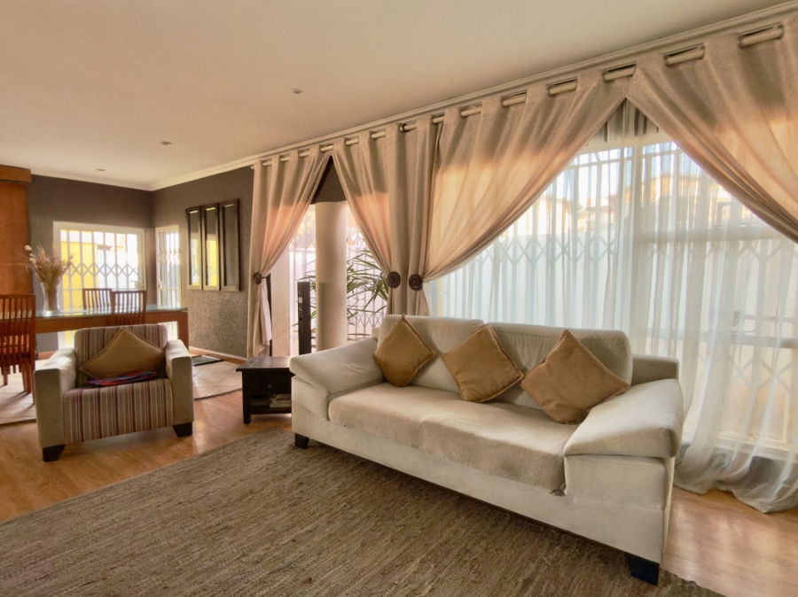 4 Bedroom Property for Sale in Glenvista Gauteng