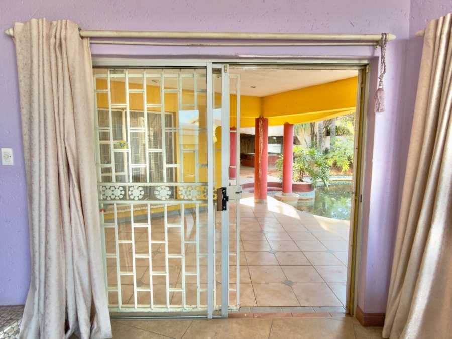 4 Bedroom Property for Sale in Glenvista Gauteng
