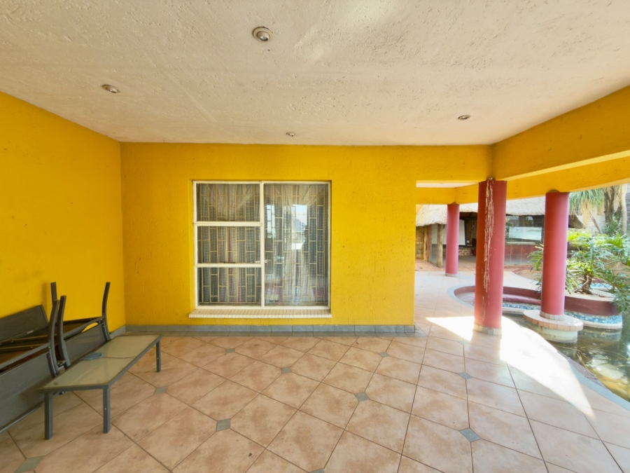 4 Bedroom Property for Sale in Glenvista Gauteng