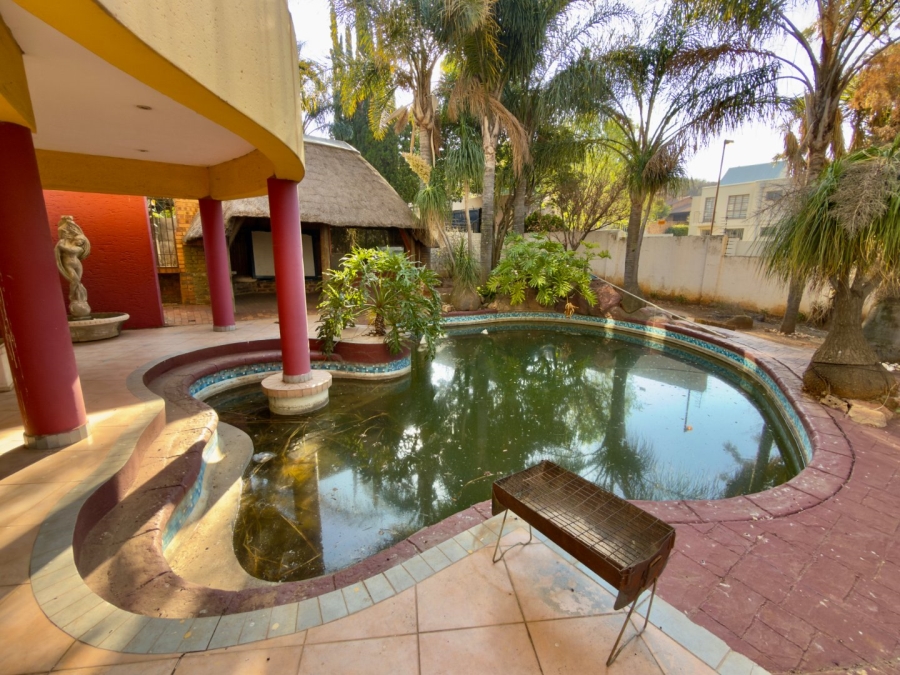 4 Bedroom Property for Sale in Glenvista Gauteng