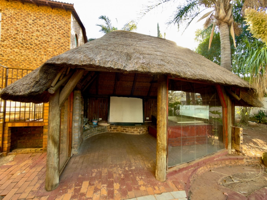 4 Bedroom Property for Sale in Glenvista Gauteng