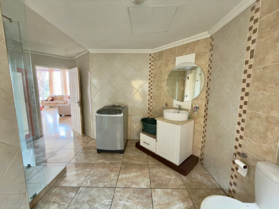 4 Bedroom Property for Sale in Glenvista Gauteng