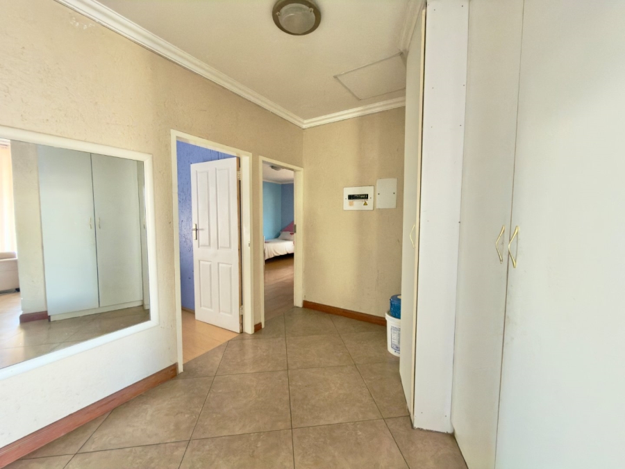 4 Bedroom Property for Sale in Glenvista Gauteng