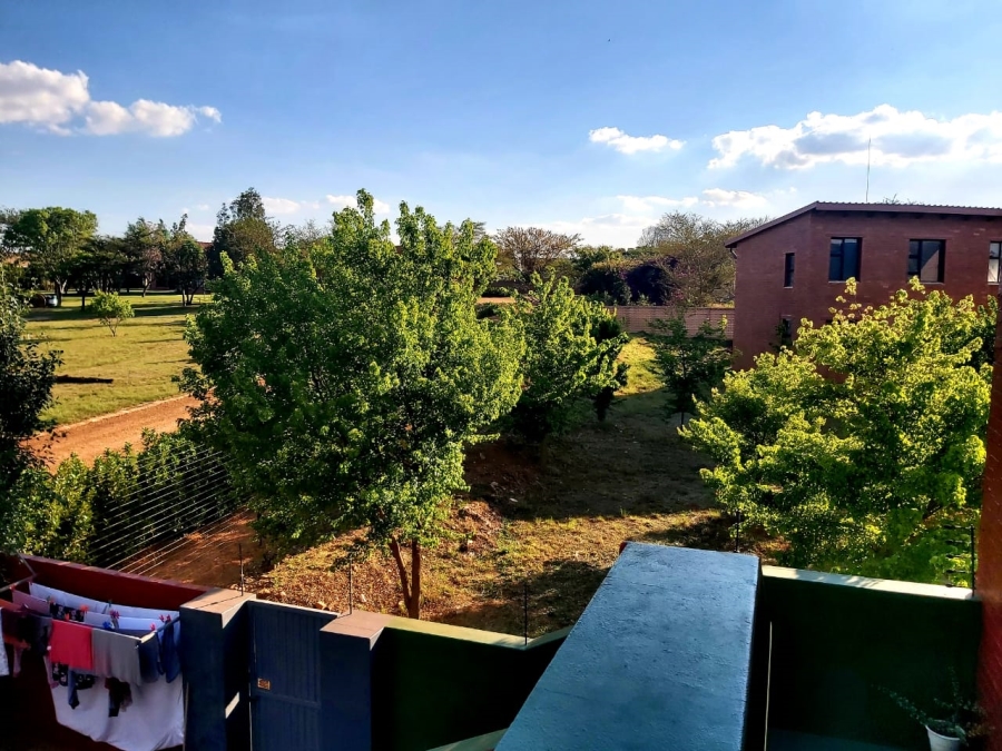 2 Bedroom Property for Sale in Grootfontein Country Estate Gauteng