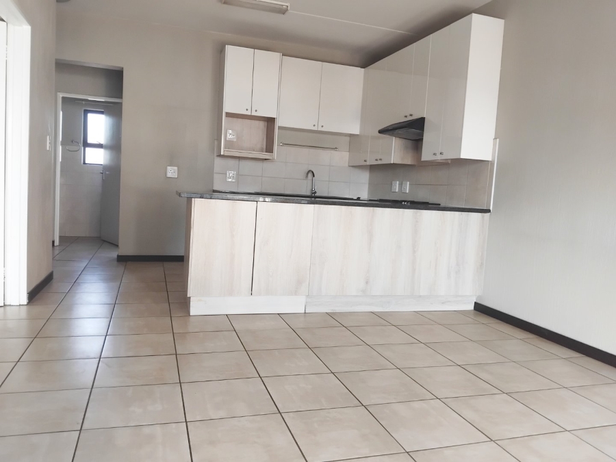 To Let 2 Bedroom Property for Rent in Barbeque Downs Gauteng