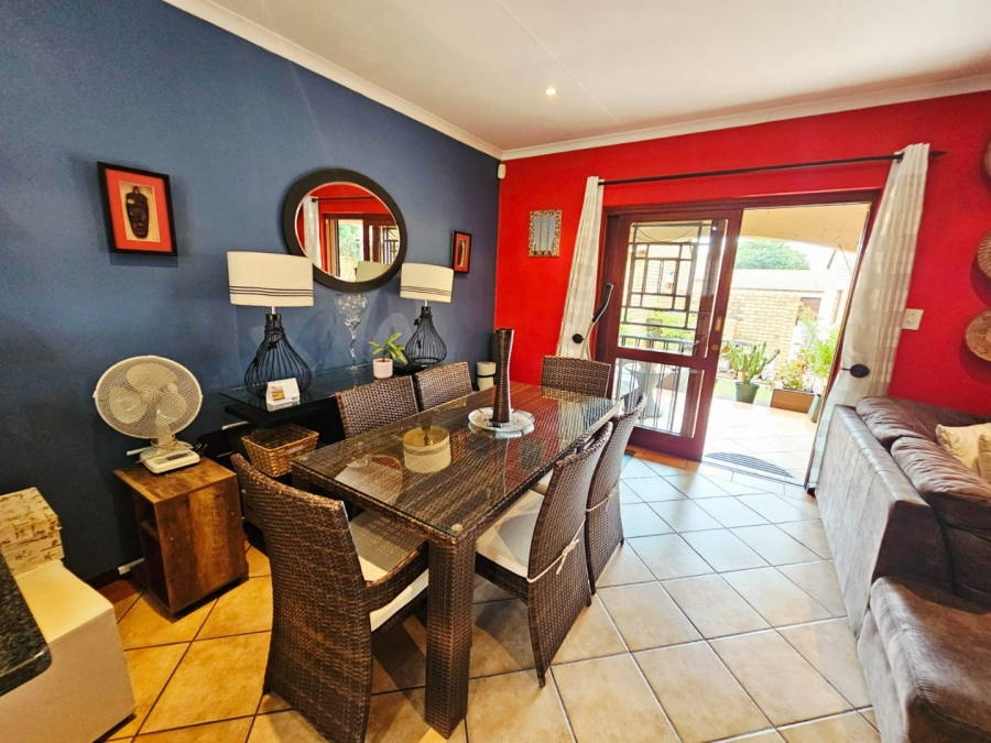 2 Bedroom Property for Sale in Monavoni Gauteng