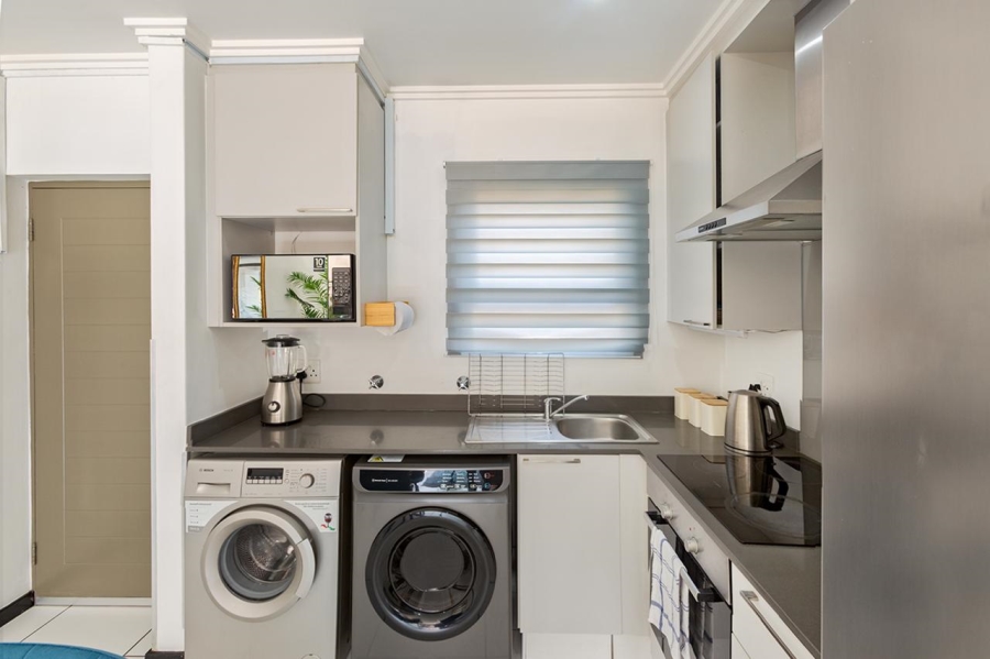 To Let 1 Bedroom Property for Rent in Fourways Gauteng