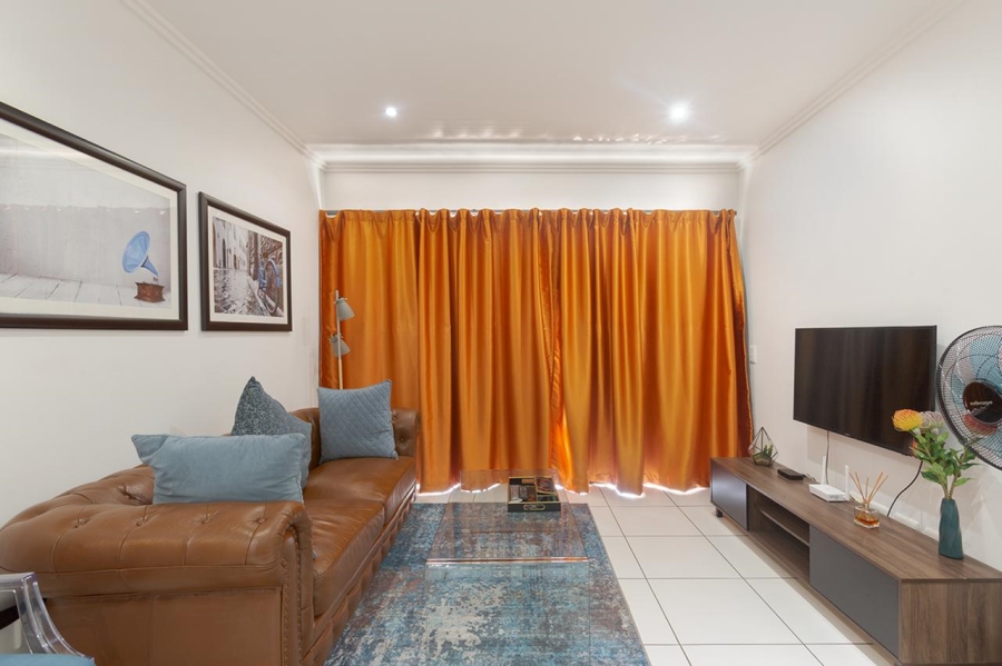 To Let 1 Bedroom Property for Rent in Fourways Gauteng