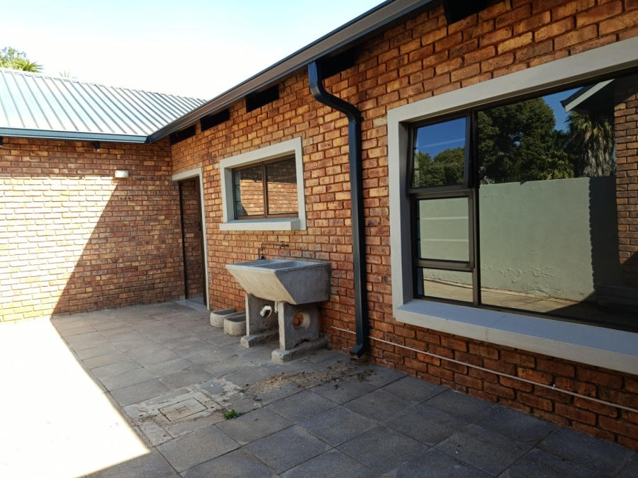 4 Bedroom Property for Sale in Heuweloord Gauteng