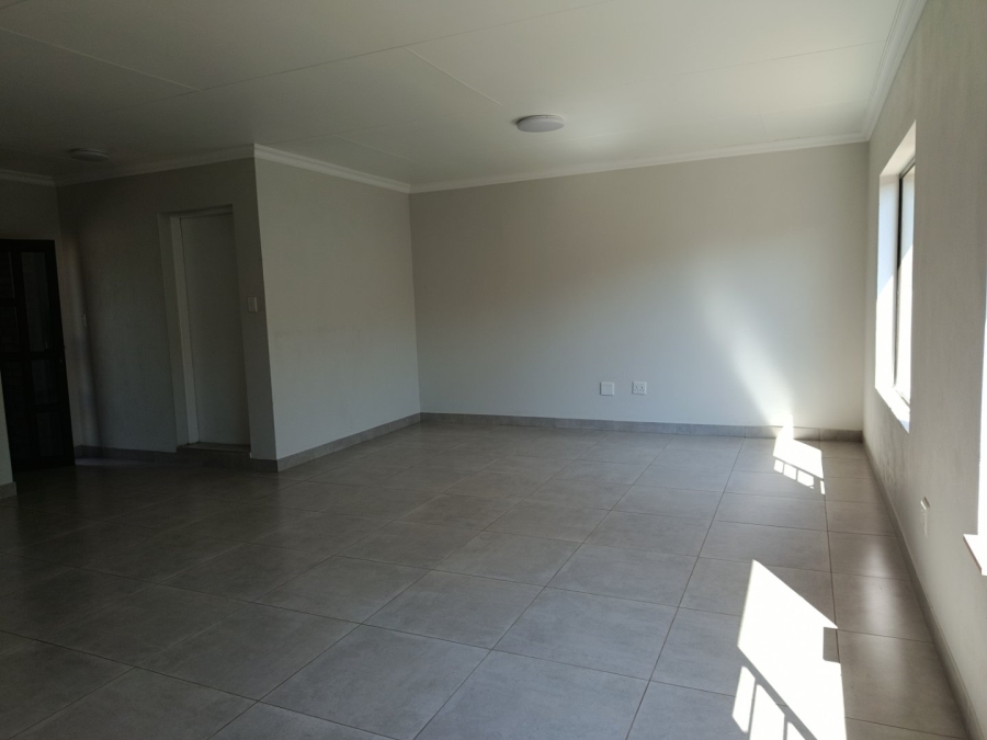 4 Bedroom Property for Sale in Heuweloord Gauteng