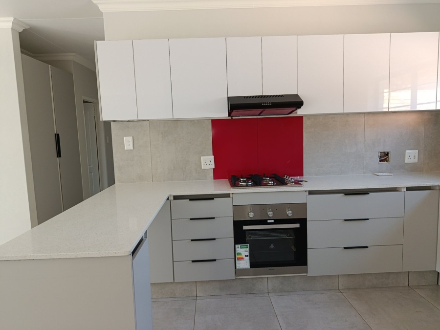 4 Bedroom Property for Sale in Heuweloord Gauteng