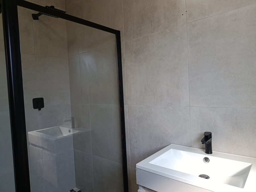 4 Bedroom Property for Sale in Heuweloord Gauteng