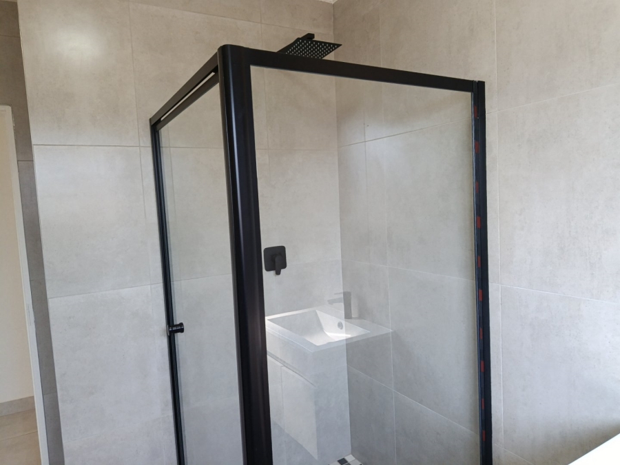 4 Bedroom Property for Sale in Heuweloord Gauteng