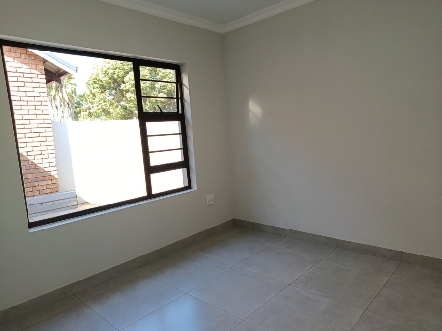 4 Bedroom Property for Sale in Heuweloord Gauteng