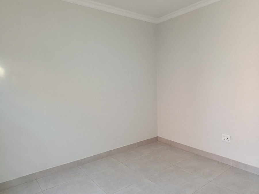4 Bedroom Property for Sale in Heuweloord Gauteng