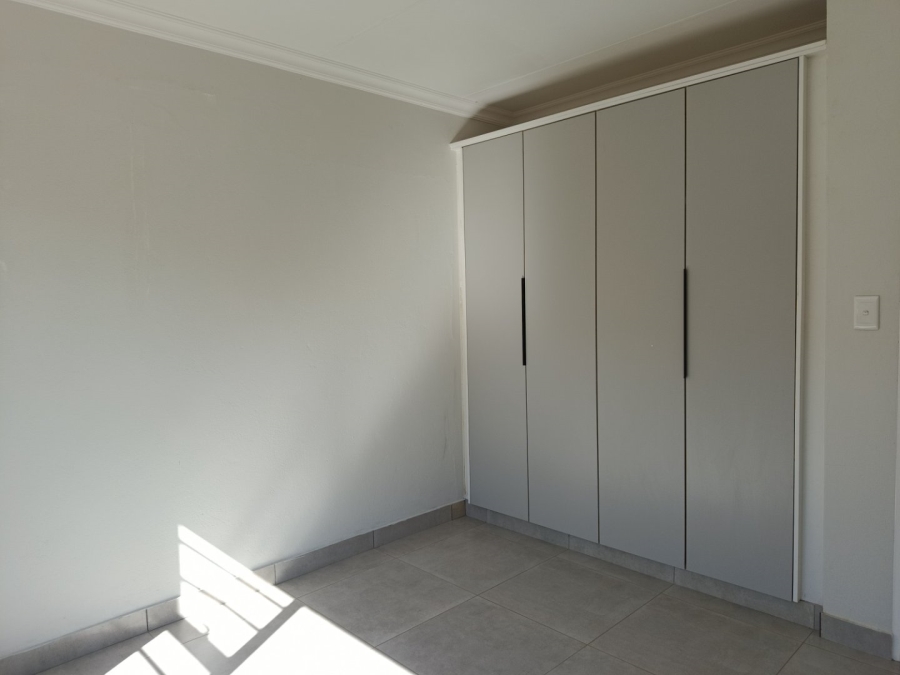4 Bedroom Property for Sale in Heuweloord Gauteng