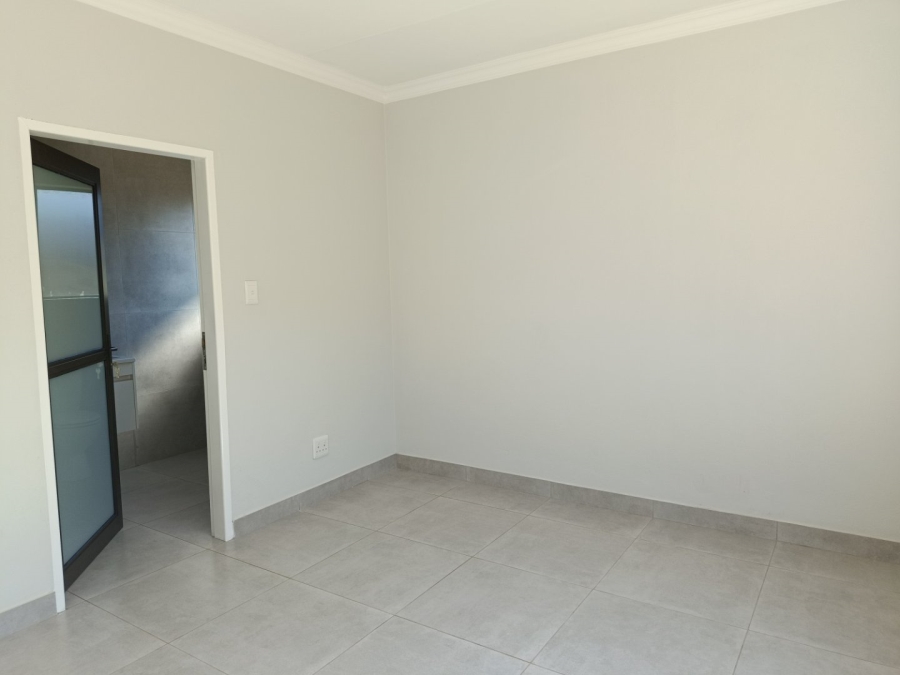 4 Bedroom Property for Sale in Heuweloord Gauteng
