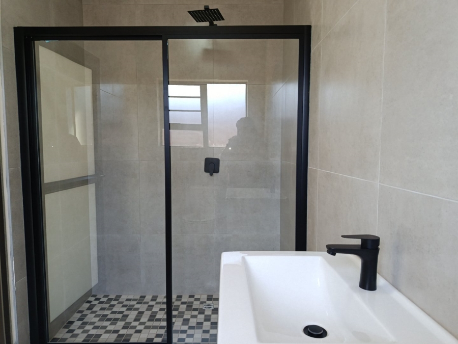 4 Bedroom Property for Sale in Heuweloord Gauteng