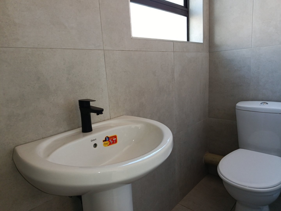 4 Bedroom Property for Sale in Heuweloord Gauteng