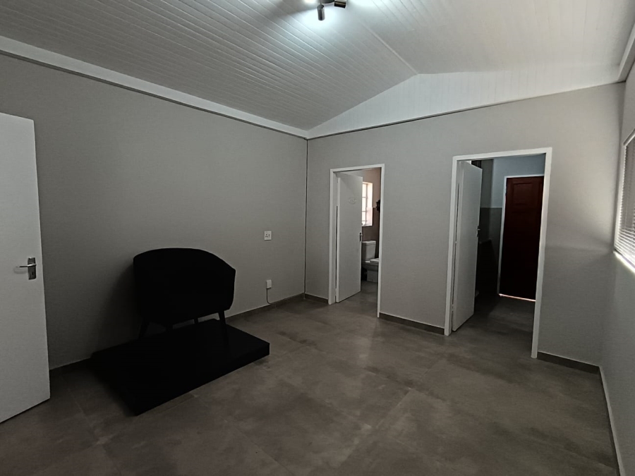 To Let Commercial Property for Rent in Faerie Glen Gauteng