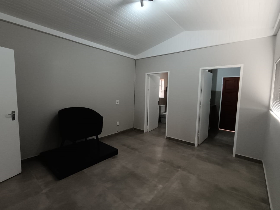 To Let Commercial Property for Rent in Faerie Glen Gauteng