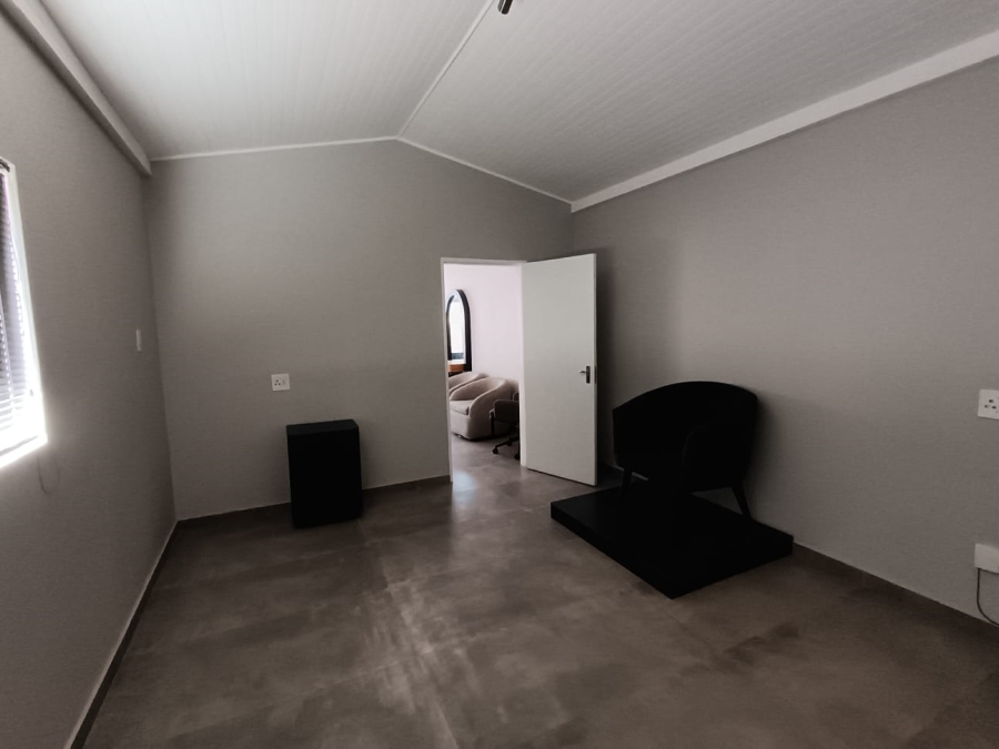 To Let Commercial Property for Rent in Faerie Glen Gauteng