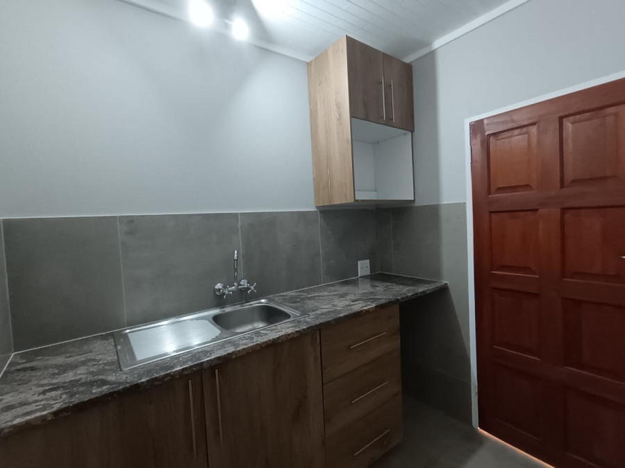 To Let Commercial Property for Rent in Faerie Glen Gauteng