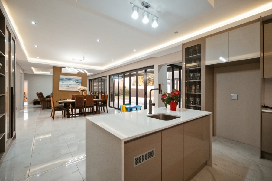 5 Bedroom Property for Sale in Eye of Africa Gauteng