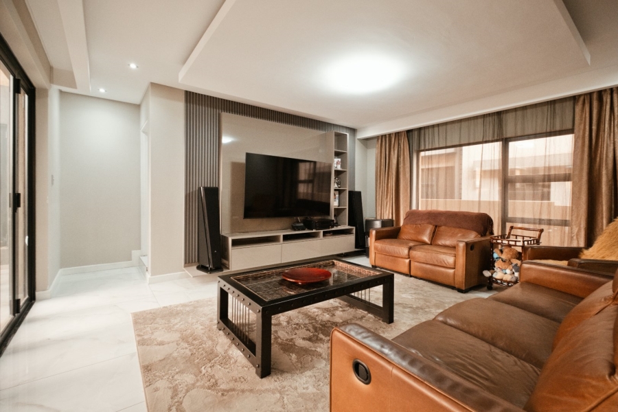 5 Bedroom Property for Sale in Eye of Africa Gauteng
