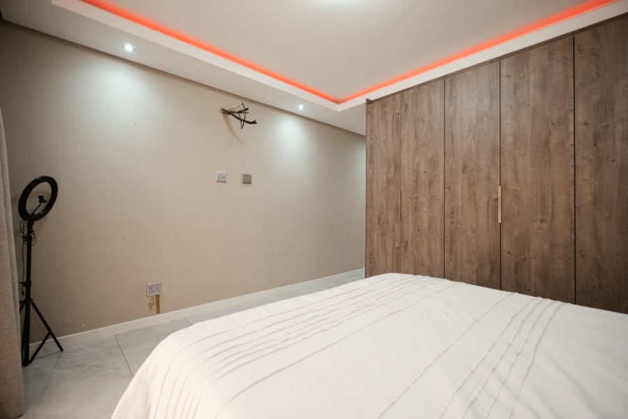 5 Bedroom Property for Sale in Eye of Africa Gauteng