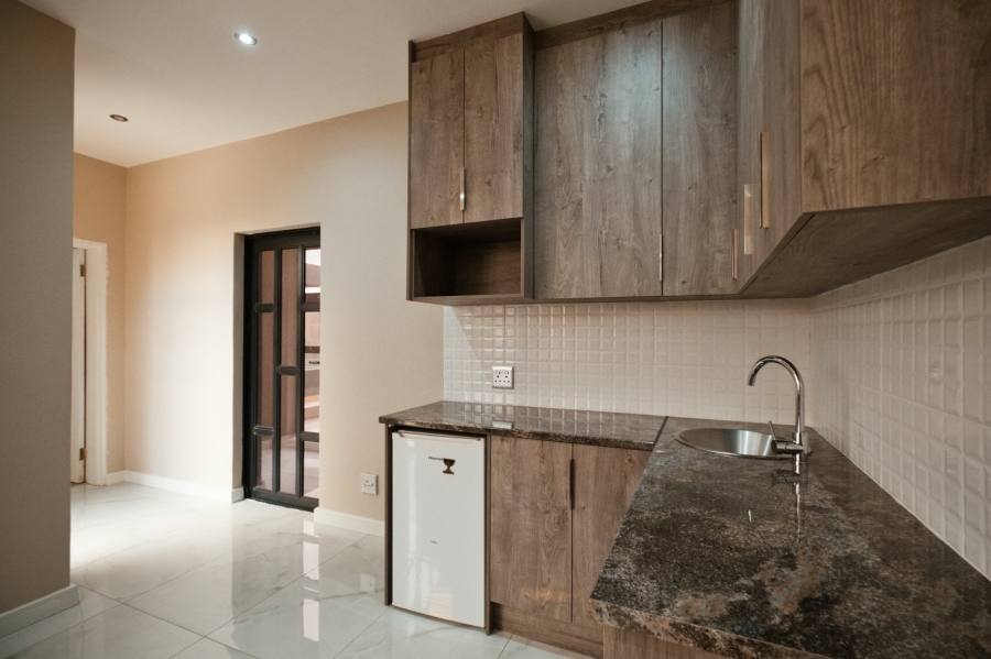 5 Bedroom Property for Sale in Eye of Africa Gauteng