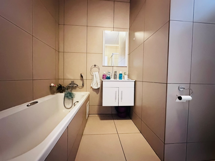To Let 1 Bedroom Property for Rent in Lilianton Gauteng
